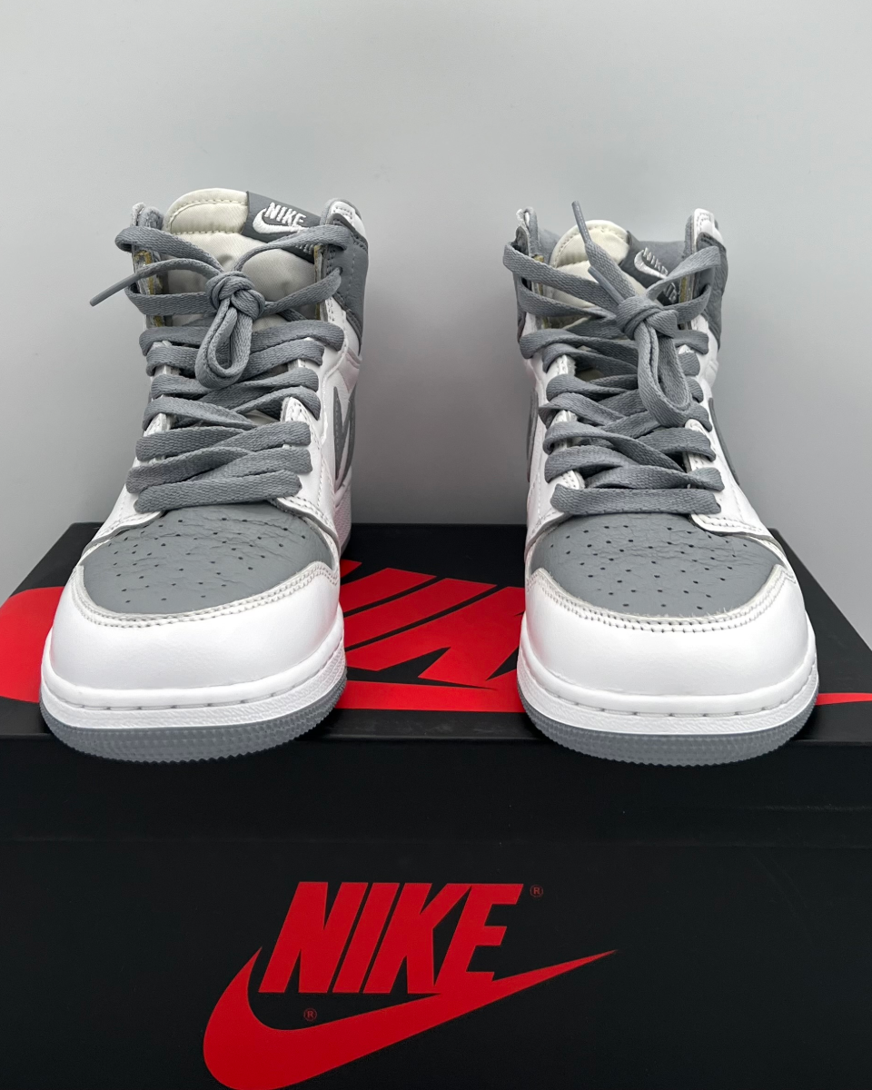 Air Jordan 1 Retro High OG GS Stealth Size 6.5Y Pre-Owned