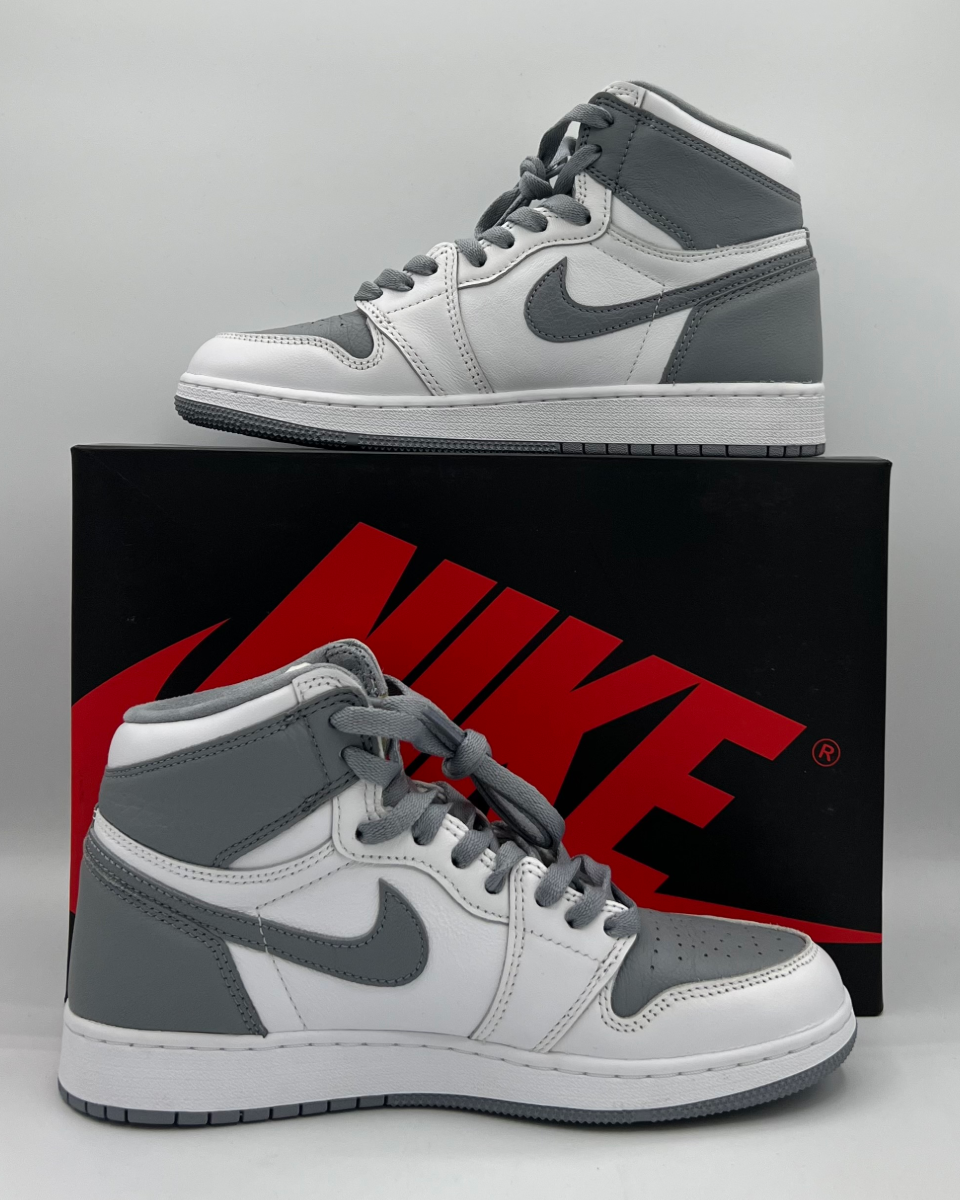 Air Jordan 1 Retro High OG GS Stealth Size 6.5Y Pre-Owned