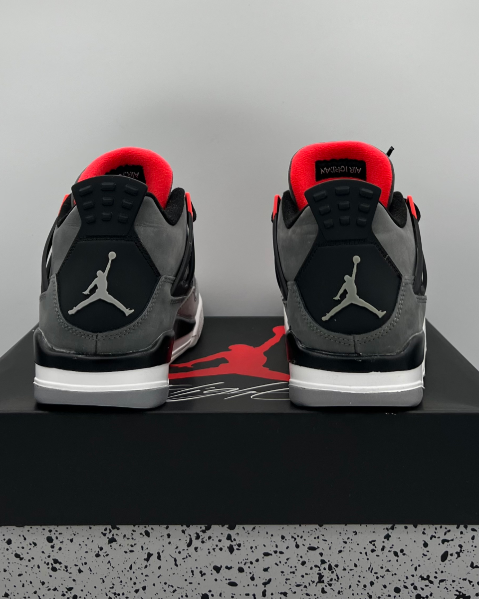 Air Jordan 4 Retro GS Infrared Size 5.5Y Pre-Owned