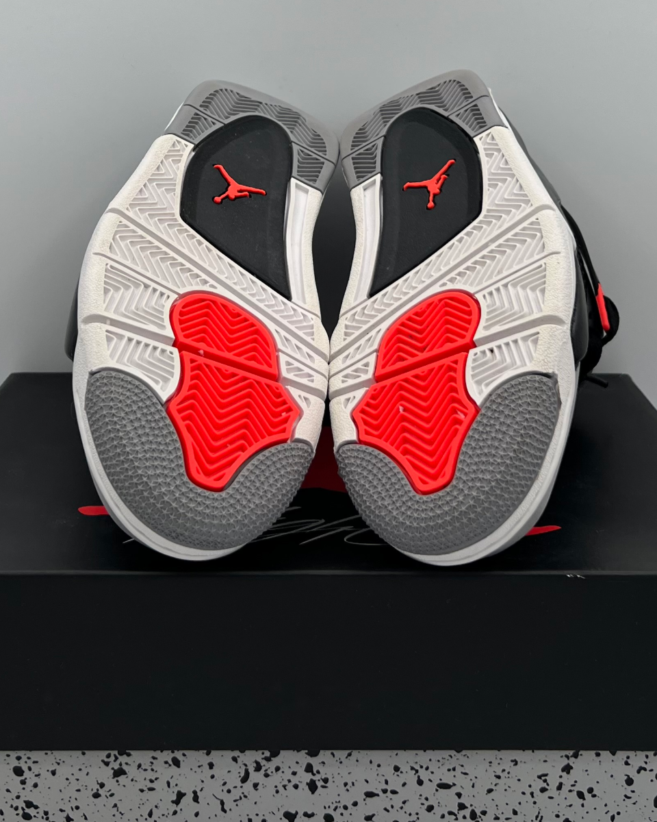 Air Jordan 4 Retro GS Infrared Size 5.5Y Pre-Owned