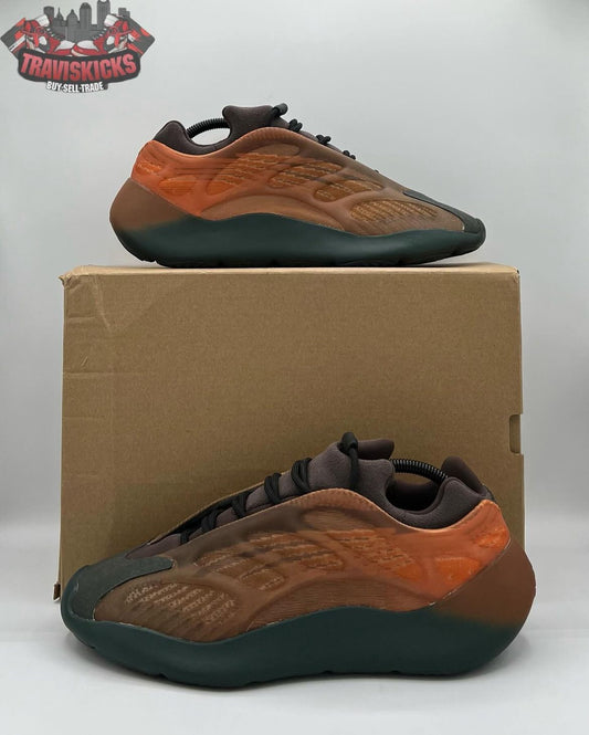 Adidas Yeezy Boost 700 V3 Copper Fade Size 11 Pre-Owned