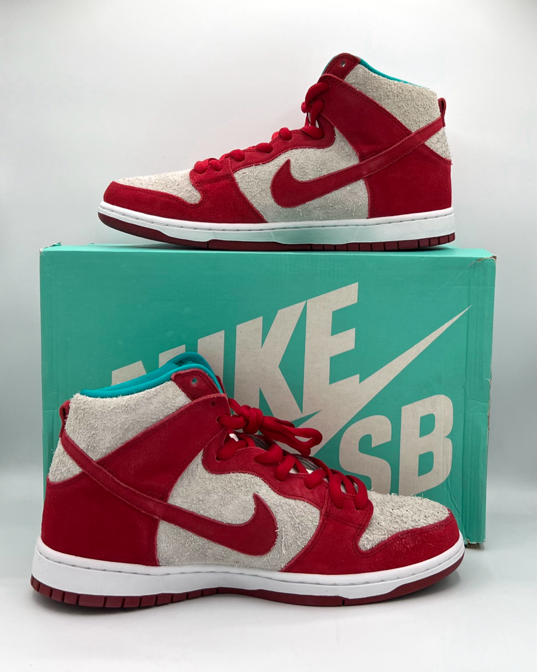 Nike SB Dunk High Dr. Seuss Size 11.5 Brand New