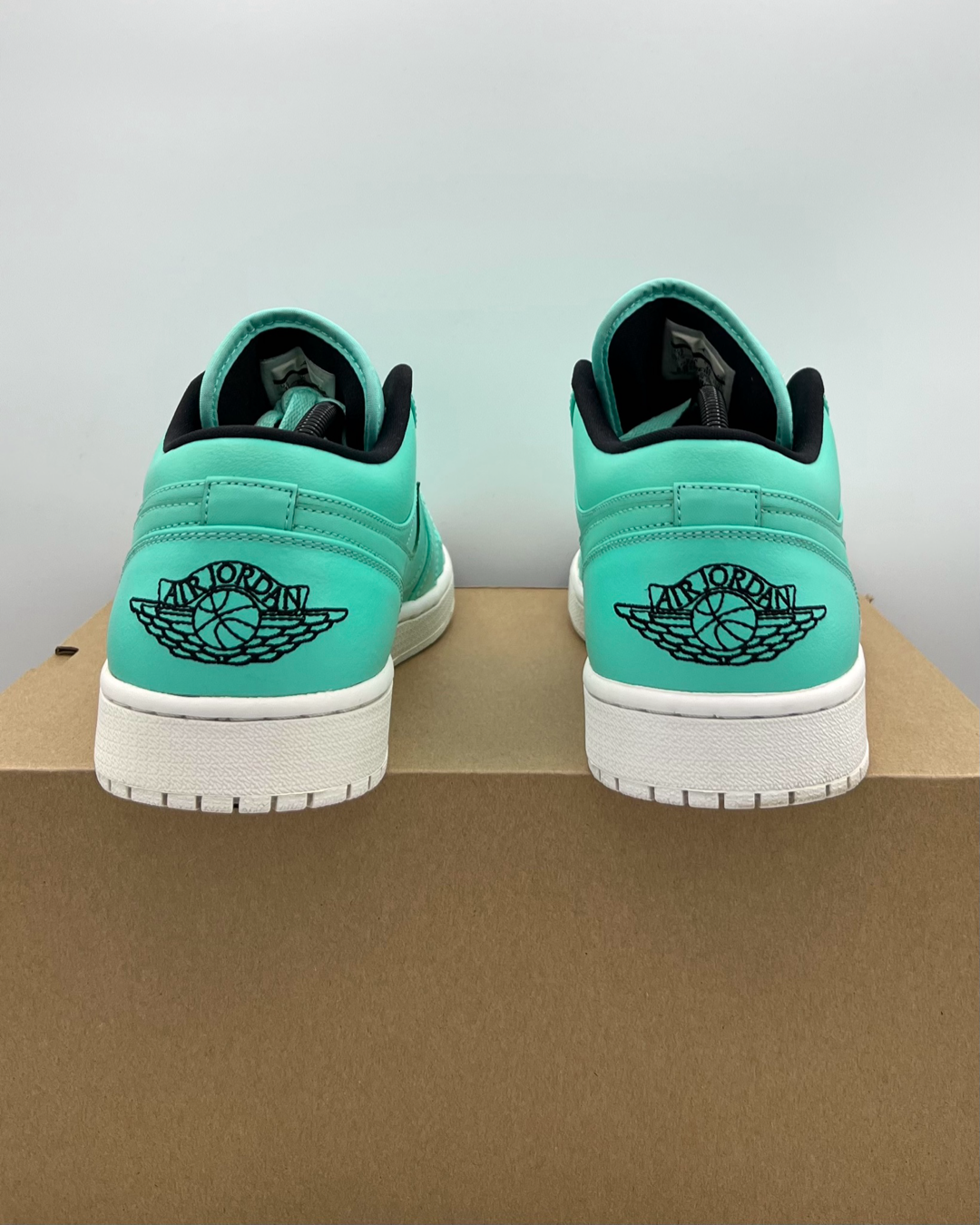 Air Jordan 1 Low Hyper Turquoise Size 12 Pre-Owned