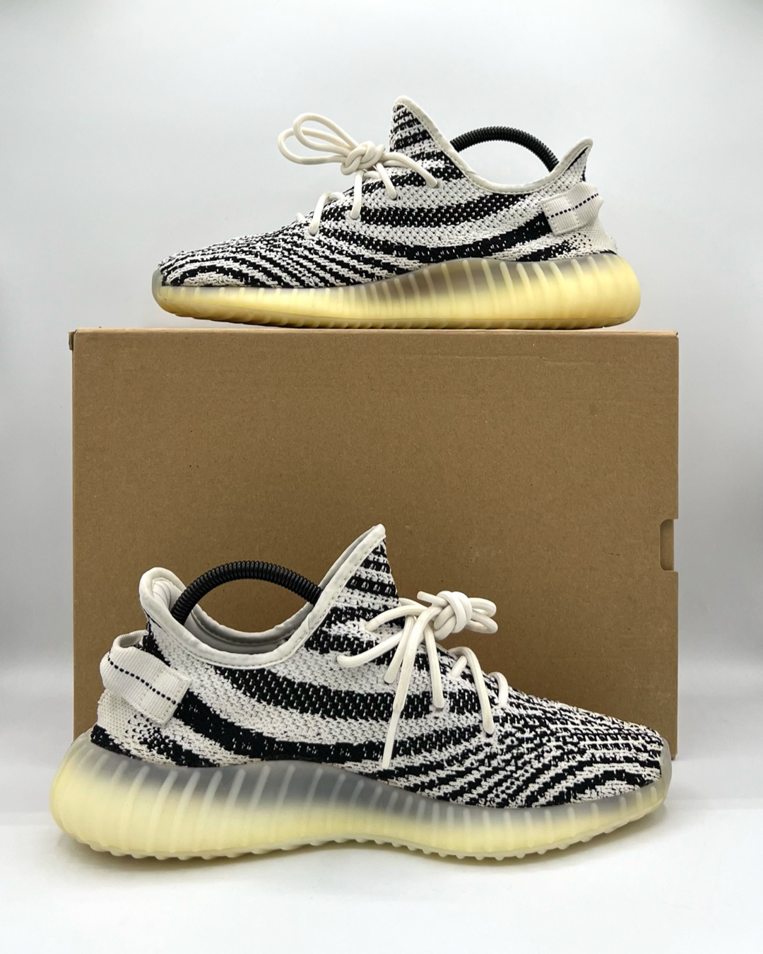 Adidas Yeezy Boost 350 V2 Zebra 2017 Size 9 Pre-Owned