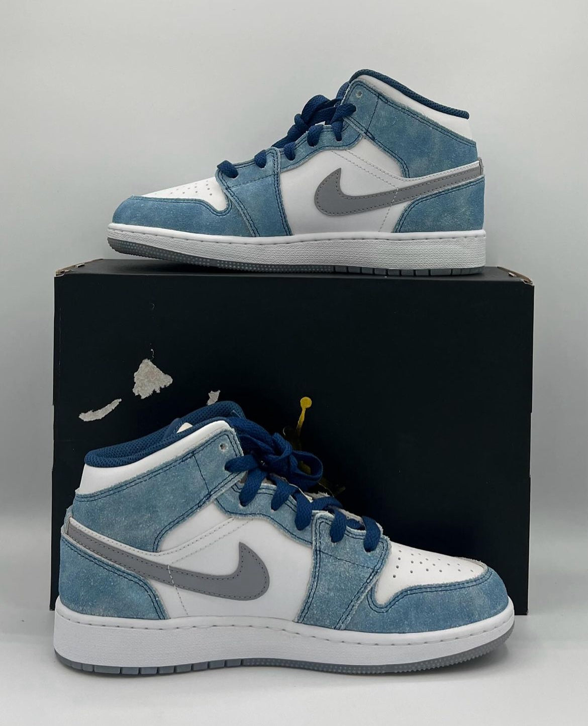 Air Jordan 1 Mid SE GS French Blue Size 5.5Y Brand New