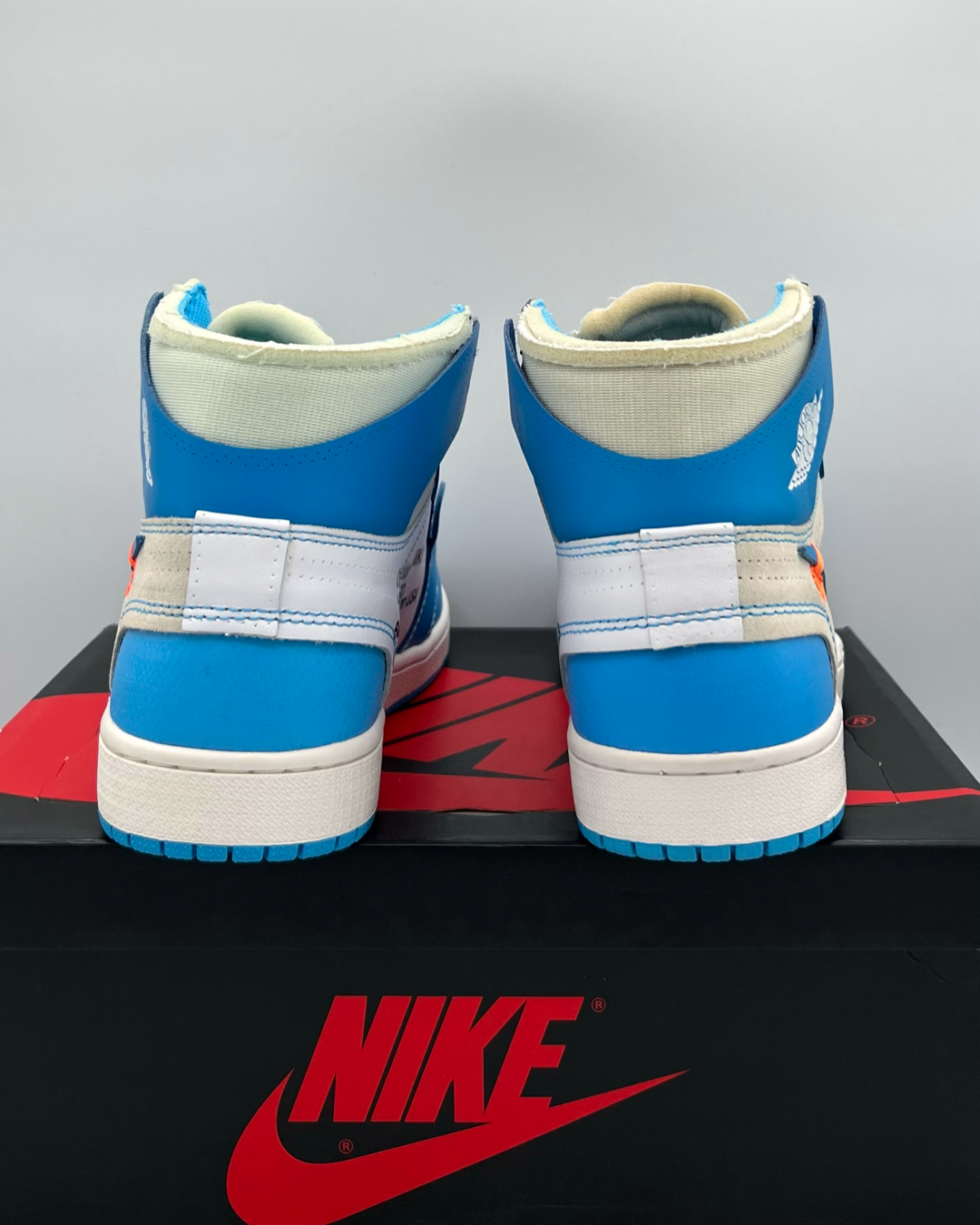 Air Jordan 1 Retro High Off-White University Blue Size 8.5 Brand New