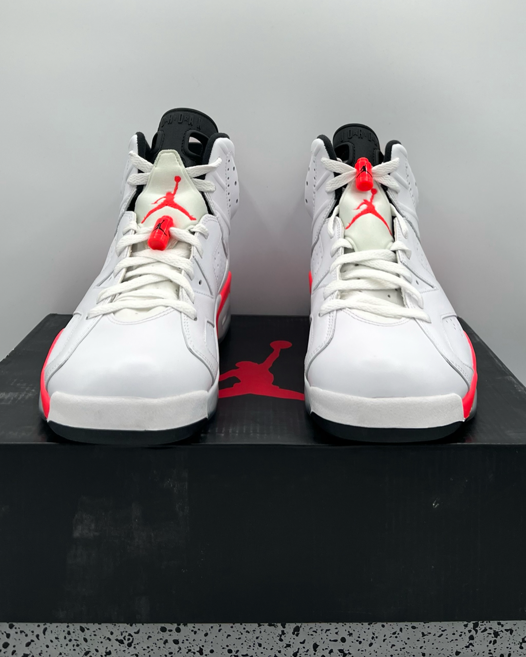 Air Jordan 6 Retro White Infrared 2014 Size 9.5 Brand New