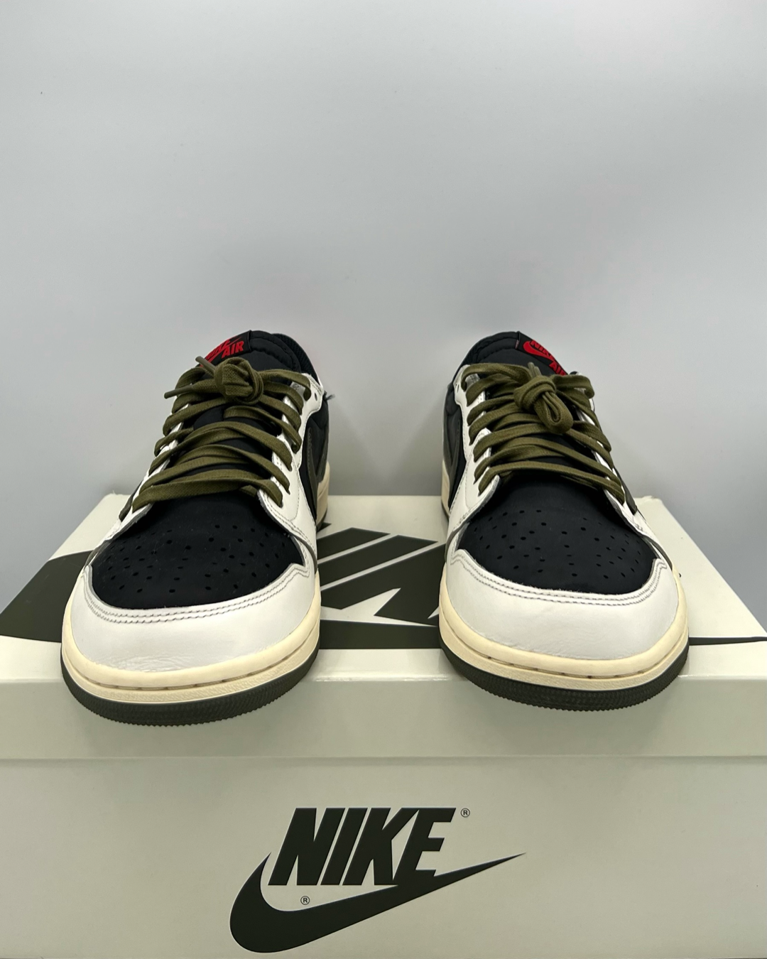 Air Jordan 1 Retro Low OG SP Travis Scott Olive Women’s Size 13 Pre-Owned