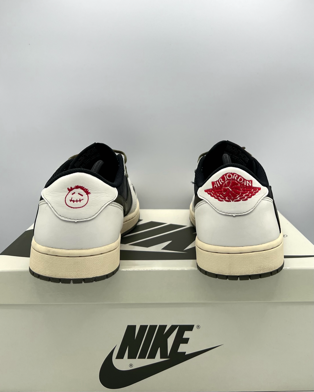 Air Jordan 1 Retro Low OG SP Travis Scott Olive Women’s Size 13 Pre-Owned