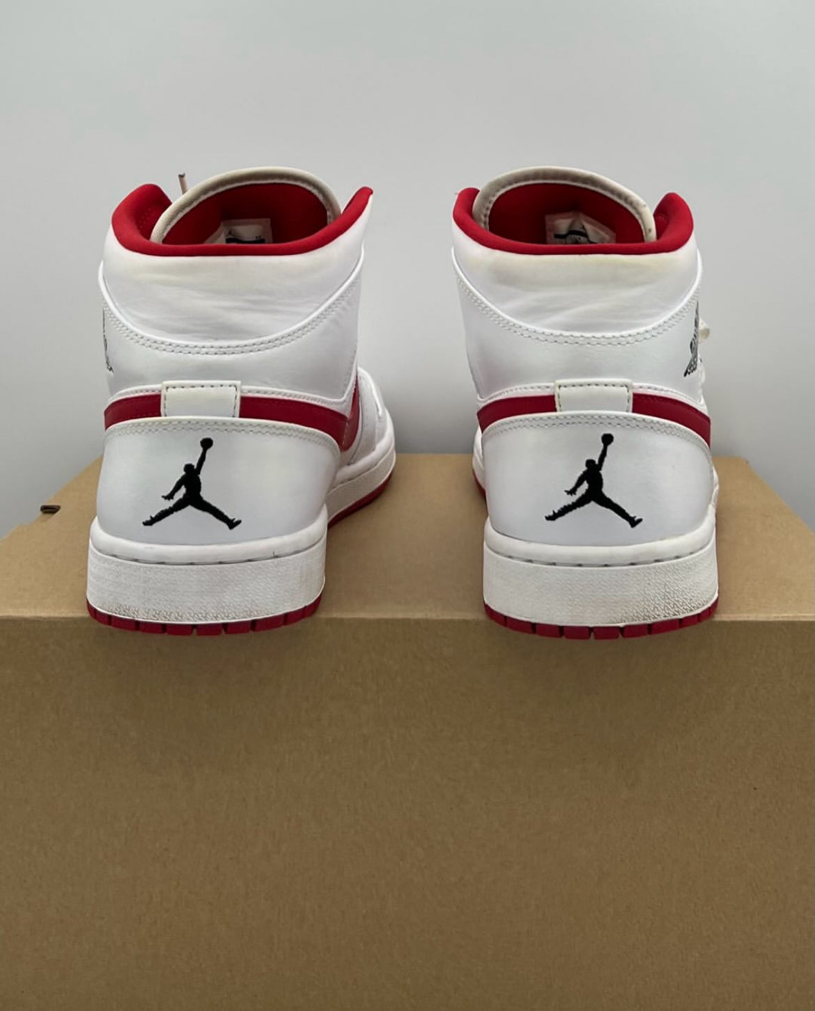 Air Jordan 1 Mid White Gym Red 2014 Size 10 Pre-Owned