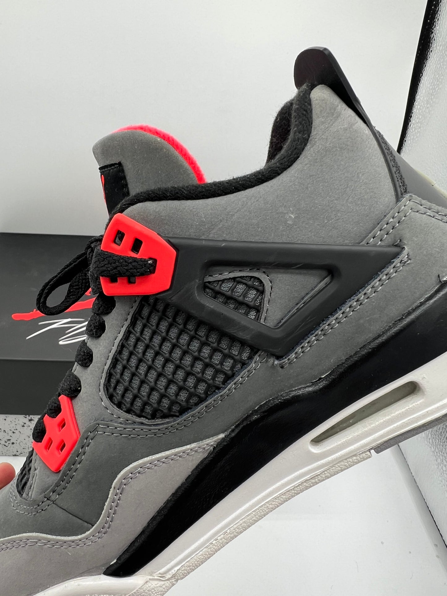 Air Jordan 4 Retro GS Infrared Size 5.5Y Pre-Owned
