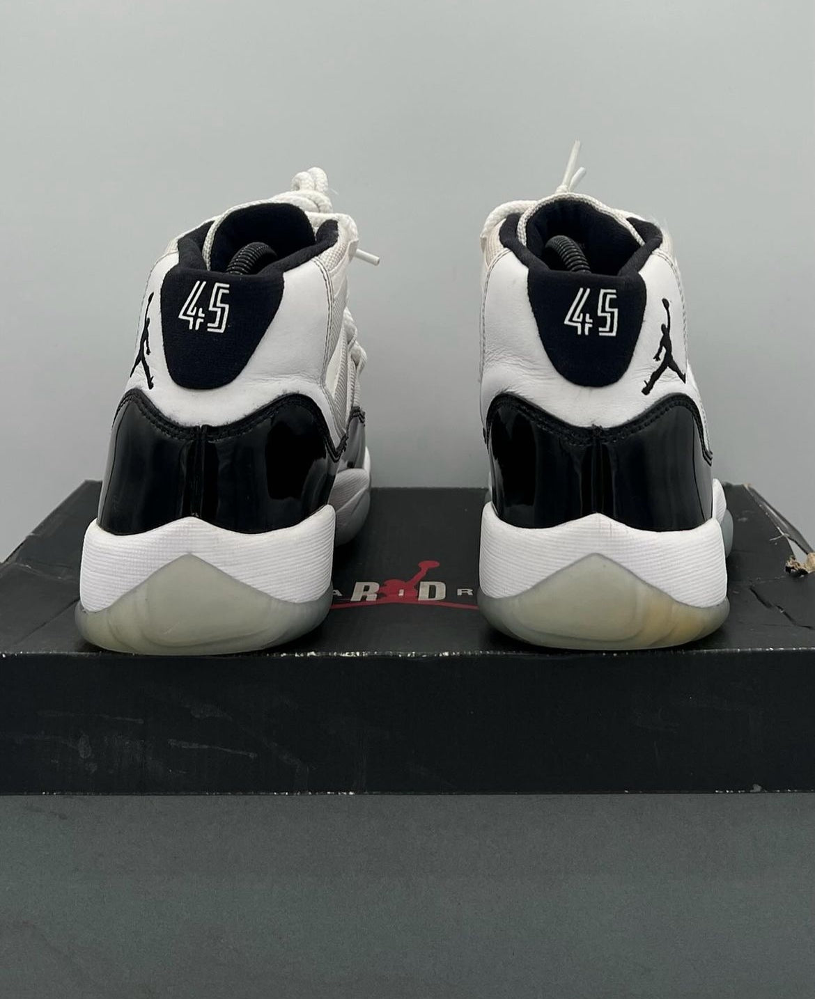 Air Jordan 11 Retro GS Concord 2018 Size 7Y