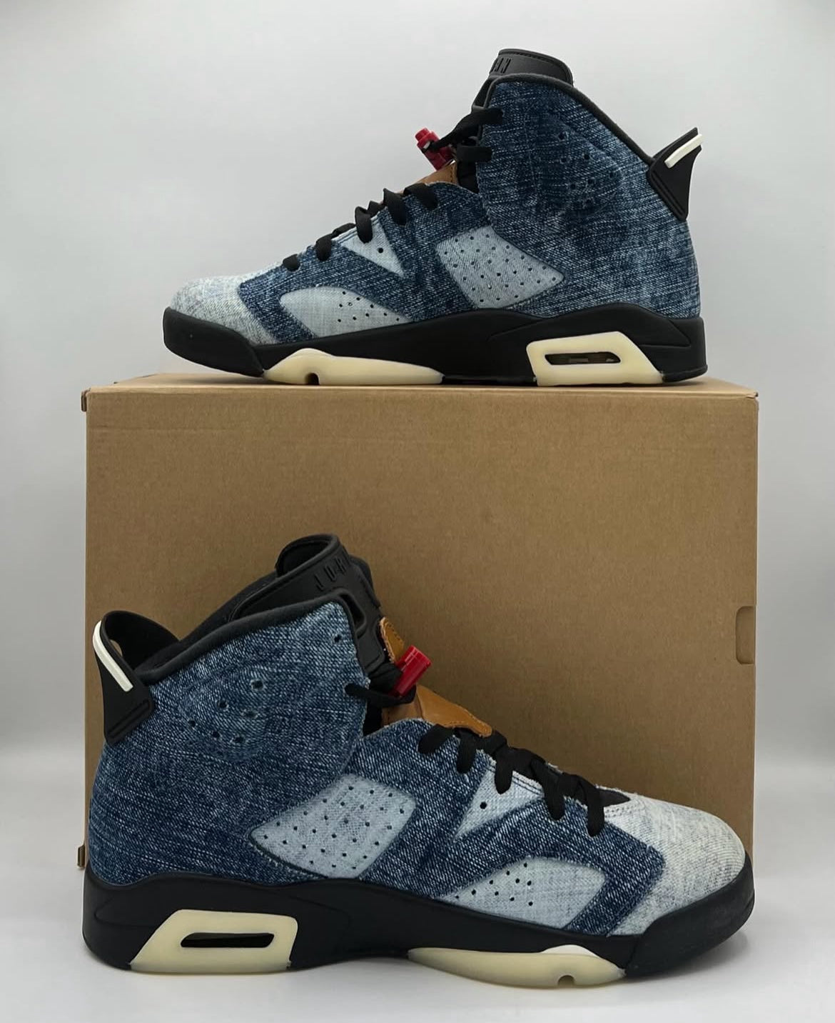 Air Jordan 6 Retro Washed Denim Size 10.5 Pre-Owned