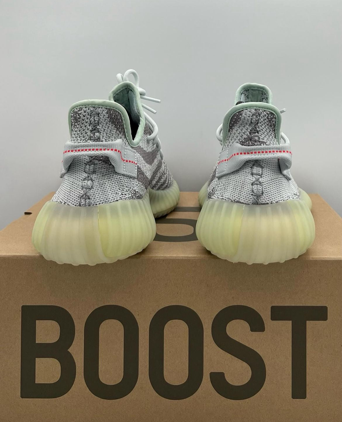 Adidas Yeezy Boost 350 V2 Blue Tint 2021 Size 10 Pre-Owned